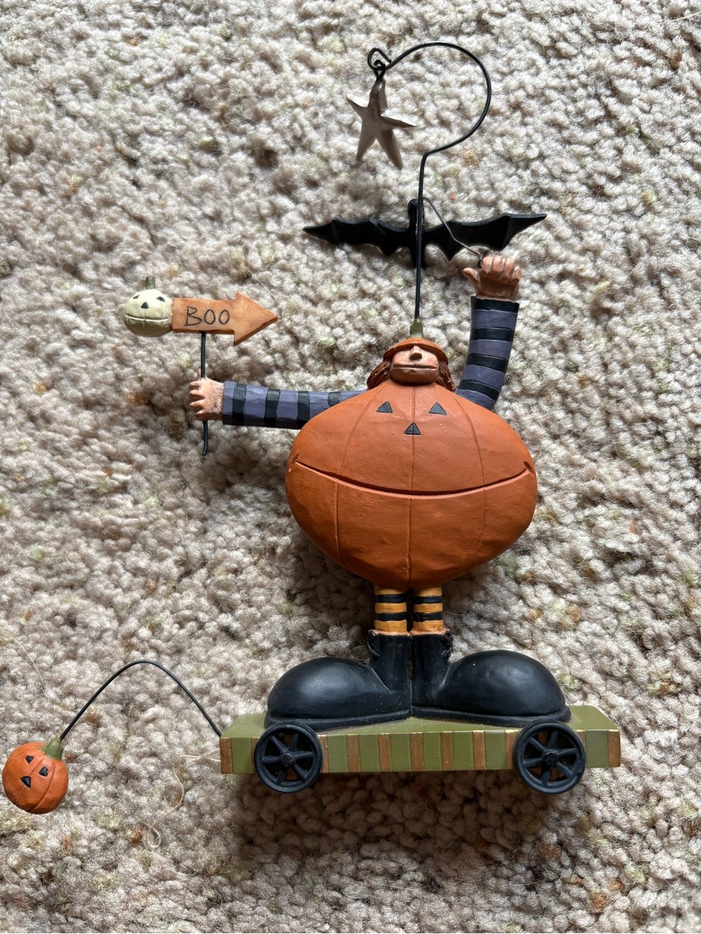 Very detailed Halloween ornament.